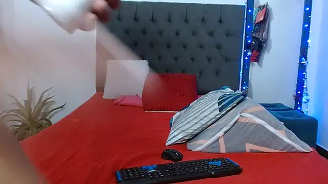 Snapshot of hannapasion chatting on December 2024 02:09:01 AM hannapasion online show from December 2024 02:09:01 AM