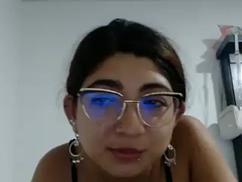 Snapshot of esteni chatting on December 2024 05:38:02 AM esteni online show from December 2024 05:38:02 AM