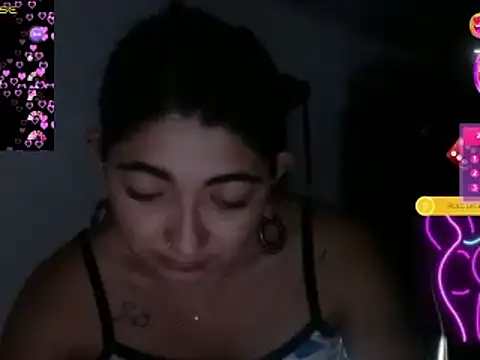 Snapshot of esteni chatting on January 2025 03:14:01 AM esteni online show from January 2025 03:14:01 AM