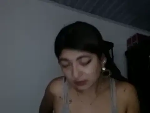 Snapshot of esteni chatting on January 2025 04:44:02 AM esteni online show from January 2025 04:44:02 AM