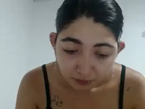 Snapshot of esteni chatting on February 2025 02:47:02 AM esteni online show from February 2025 02:47:02 AM