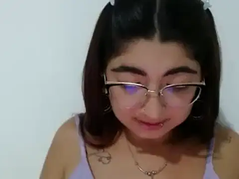 Snapshot of esteni chatting on March 2025 02:48:01 AM esteni online show from March 2025 02:48:01 AM