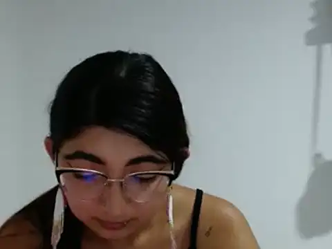 Snapshot of esteni chatting on March 2025 04:50:02 AM esteni online show from March 2025 04:50:02 AM