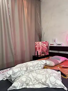 Milf Tea online show from December 2024 04:15:02 AM
