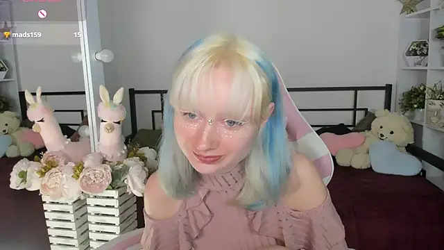 Katia Kim online show from April 2026 05:48:02 PM