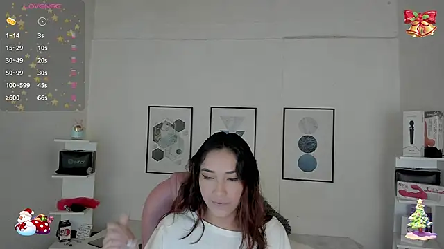 Snapshot of cristal__hot_1 chatting on December 2024 04:03:02 AM cristal hot 1 online show from December 2024 04:03:02 AM