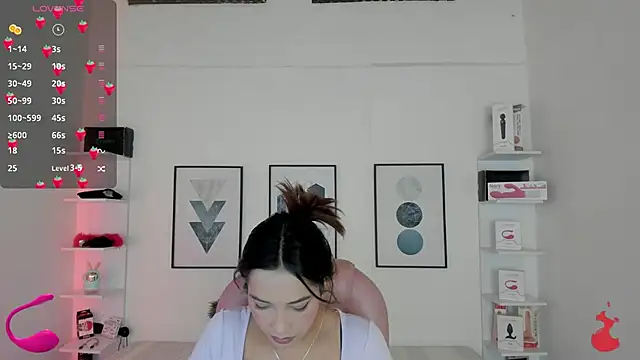 Snapshot of cristal__hot_1 chatting on January 2025 04:10:02 AM cristal hot 1 online show from January 2025 04:10:02 AM