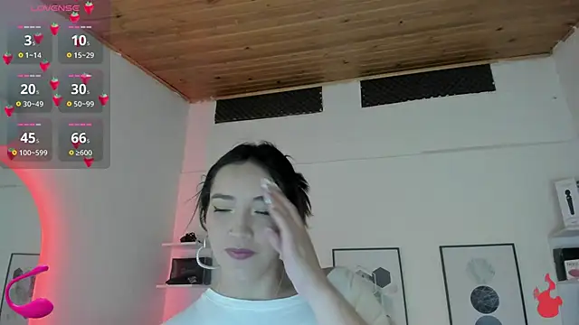 Snapshot of cristal__hot_1 chatting on January 2025 10:11:01 AM cristal hot 1 online show from January 2025 10:11:01 AM