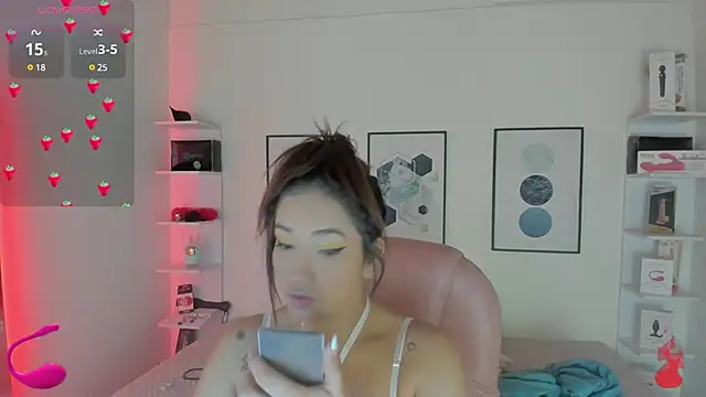 Snapshot of cristal__hot_1 chatting on January 2025 04:08:01 AM cristal hot 1 online show from January 2025 04:08:01 AM