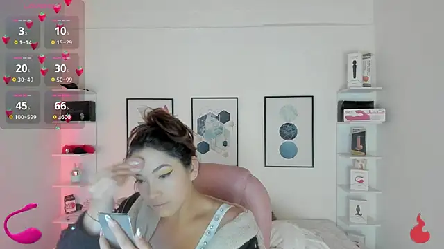 Snapshot of cristal__hot_1 chatting on January 2025 04:03:01 AM cristal hot 1 online show from January 2025 04:03:01 AM