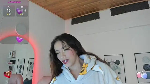 Snapshot of cristal__hot_1 chatting on February 2025 10:08:02 AM cristal hot 1 online show from February 2025 10:08:02 AM