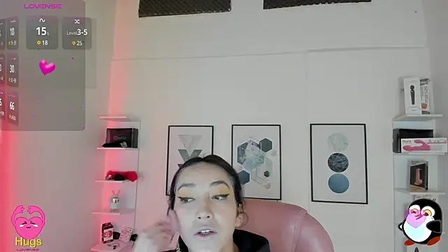 Snapshot of cristal__hot_1 chatting on February 2025 04:04:02 AM cristal hot 1 online show from February 2025 04:04:02 AM