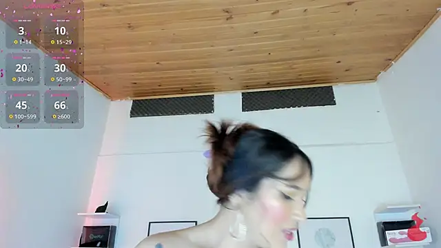Snapshot of cristal__hot_1 chatting on March 2025 10:11:02 AM cristal hot 1 online show from March 2025 10:11:02 AM
