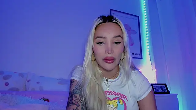  viioletweekend  online show from March 2025 09:35:01 PM