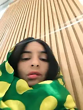 Sam Sara online show from December 2025 09:21:02 PM