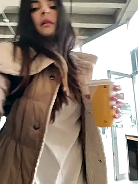 Sam Sara online show from December 2025 01:07:01 PM