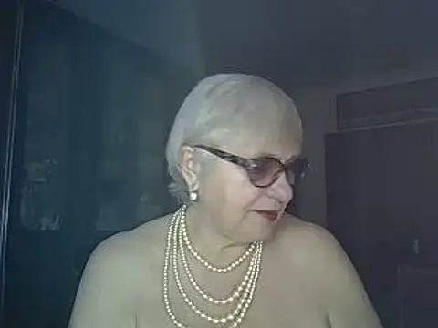Snapshot of SweetCherry27 chatting on January 2025 05:30:01 AM SweetCherry27 online show from January 2025 05:30:01 AM
