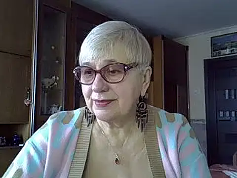 Snapshot of SweetCherry27 chatting on January 2025 10:52:02 AM SweetCherry27 online show from January 2025 10:52:02 AM