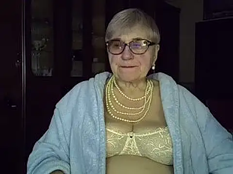 Snapshot of SweetCherry27 chatting on February 2025 03:08:02 PM SweetCherry27 online show from February 2025 03:08:02 PM