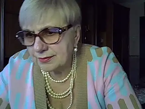 Snapshot of SweetCherry27 chatting on February 2025 02:40:01 PM SweetCherry27 online show from February 2025 02:40:01 PM