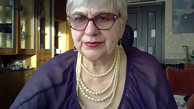 Snapshot of SweetCherry27 chatting on March 2025 03:10:02 PM SweetCherry27 online show from March 2025 03:10:02 PM