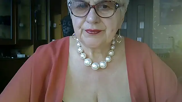 Snapshot of SweetCherry27 chatting on March 2025 02:42:02 PM SweetCherry27 online show from March 2025 02:42:02 PM