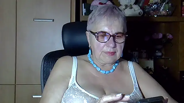 Snapshot of SweetCherry27 chatting on September 2025 04:41:01 PM SweetCherry27 online show from September 2025 04:41:01 PM