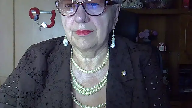 Snapshot of SweetCherry27 chatting on September 2025 03:52:01 AM SweetCherry27 online show from September 2025 03:52:01 AM