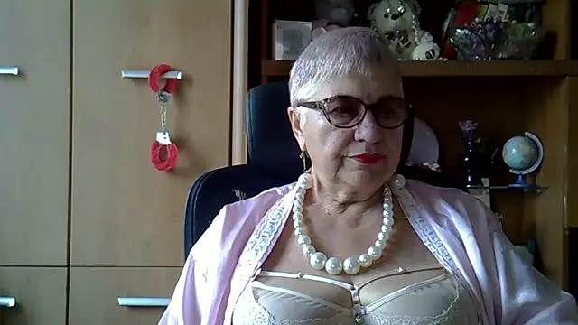 Snapshot of SweetCherry27 chatting on September 2025 05:22:01 AM SweetCherry27 online show from September 2025 05:22:01 AM