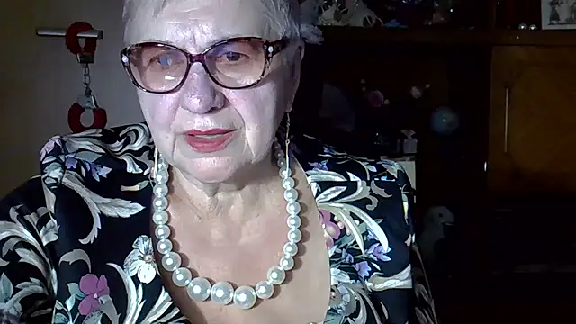 Snapshot of SweetCherry27 chatting on October 2025 04:46:01 PM SweetCherry27 online show from October 2025 04:46:01 PM