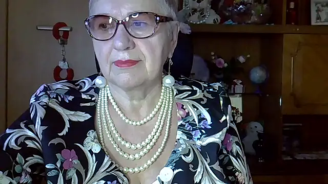 Snapshot of SweetCherry27 chatting on October 2025 05:25:01 AM SweetCherry27 online show from October 2025 05:25:01 AM