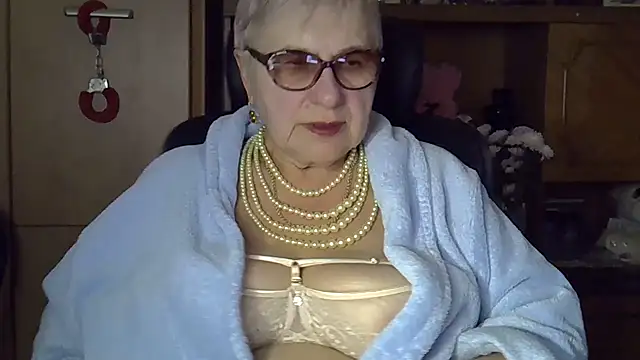 Snapshot of SweetCherry27 chatting on October 2025 04:51:01 PM SweetCherry27 online show from October 2025 04:51:01 PM