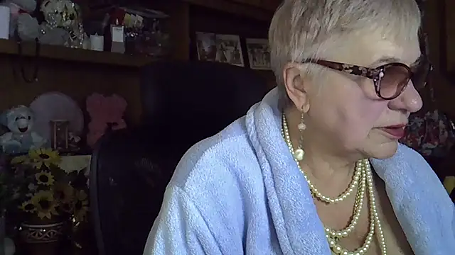 Snapshot of SweetCherry27 chatting on October 2025 05:35:01 PM SweetCherry27 online show from October 2025 05:35:01 PM