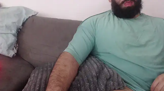 Snapshot of hugemachohandsome chatting on January 2025 10:46:01 AM hugemachohandsome online show from January 2025 10:46:01 AM