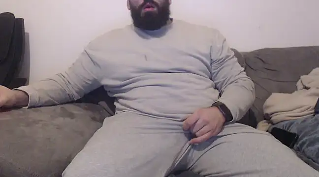 Snapshot of hugemachohandsome chatting on February 2025 04:03:02 PM hugemachohandsome online show from February 2025 04:03:02 PM