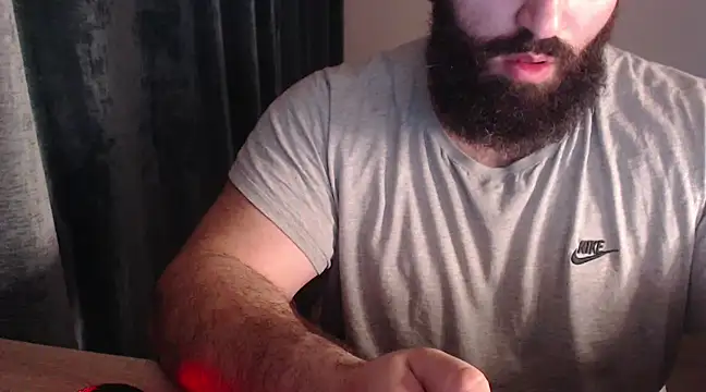 Snapshot of hugemachohandsome chatting on February 2025 10:31:02 PM hugemachohandsome online show from February 2025 10:31:02 PM