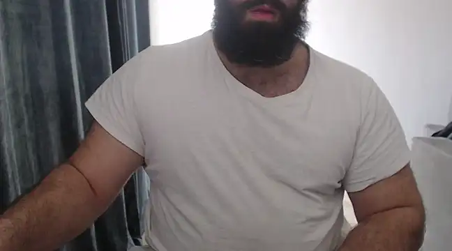 Snapshot of hugemachohandsome chatting on March 2025 11:03:01 AM hugemachohandsome online show from March 2025 11:03:01 AM