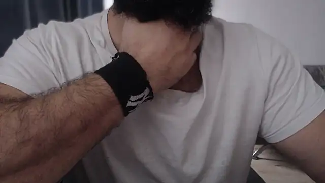 hugemachohandsome online show from November 2025 09:30:01 AM