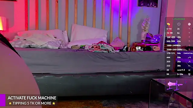 Miss Pawi online show from September 2025 10:02:01 PM