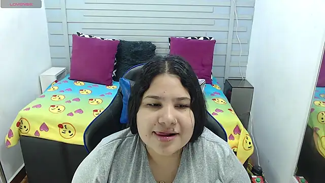 evelin zaens online show from February 2025 04:01:01 AM