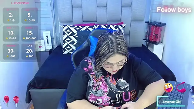 Snapshot of evelin_zaens chatting on October 2025 04:26:01 AM evelin zaens online show from October 2025 04:26:01 AM