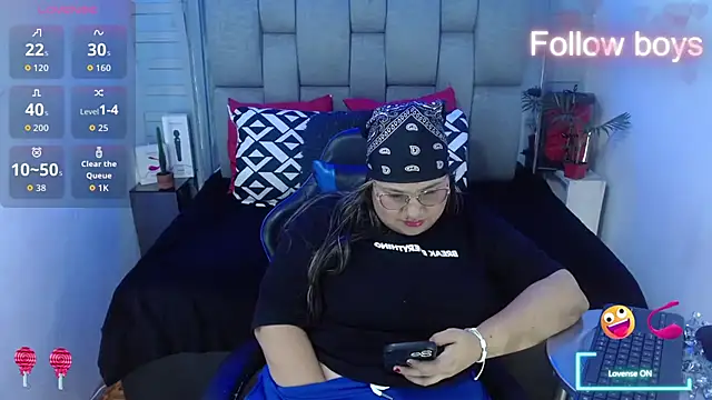 Snapshot of evelin_zaens chatting on November 2025 04:34:01 AM evelin zaens online show from November 2025 04:34:01 AM