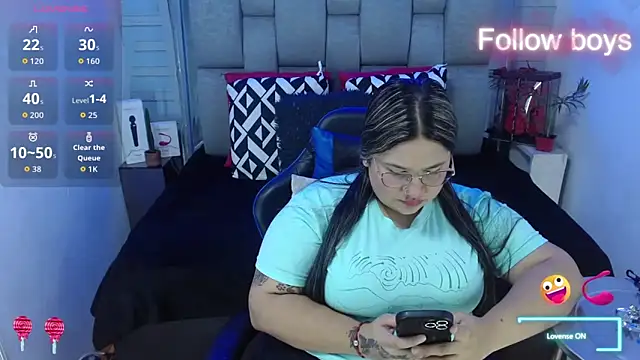 Snapshot of evelin_zaens chatting on November 2025 04:12:01 AM evelin zaens online show from November 2025 04:12:01 AM