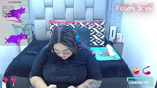 evelin zaens online show from December 2025 04:41:02 AM