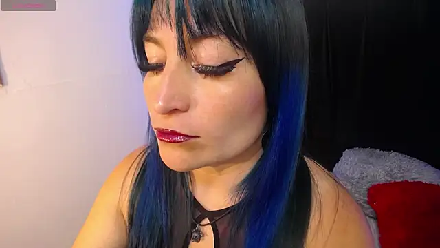 Snapshot of alicia_moom chatting on October 2025 06:49:01 PM alicia moom online show from October 2025 06:49:01 PM