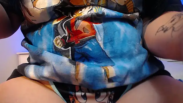 Snapshot of alicia_moom chatting on October 2025 03:05:02 AM alicia moom online show from October 2025 03:05:02 AM