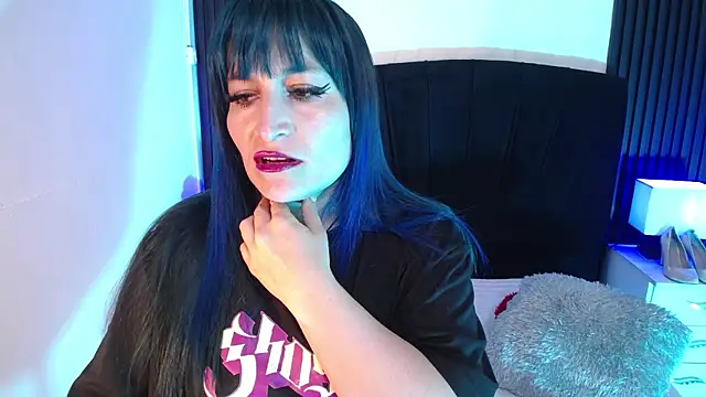 Snapshot of alicia_moom chatting on November 2025 07:47:01 PM alicia moom online show from November 2025 07:47:01 PM