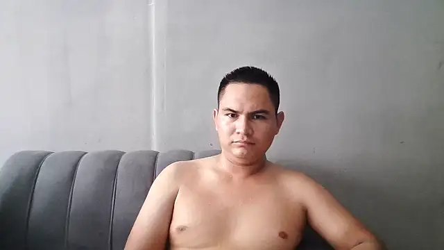 Snapshot of Bigsexipu chatting on September 2025 08:00:02 PM Bigsexipu online show from September 2025 08:00:02 PM