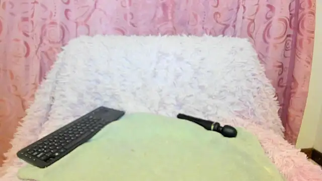 Snapshot of iisabella_gonzalez chatting on October 2025 04:32:02 AM iisabella gonzalez online show from October 2025 04:32:02 AM