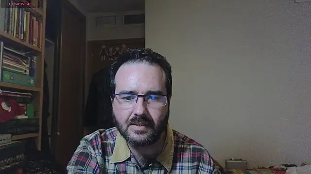 curiosillo83 online show from January 2025 04:30:01 PM